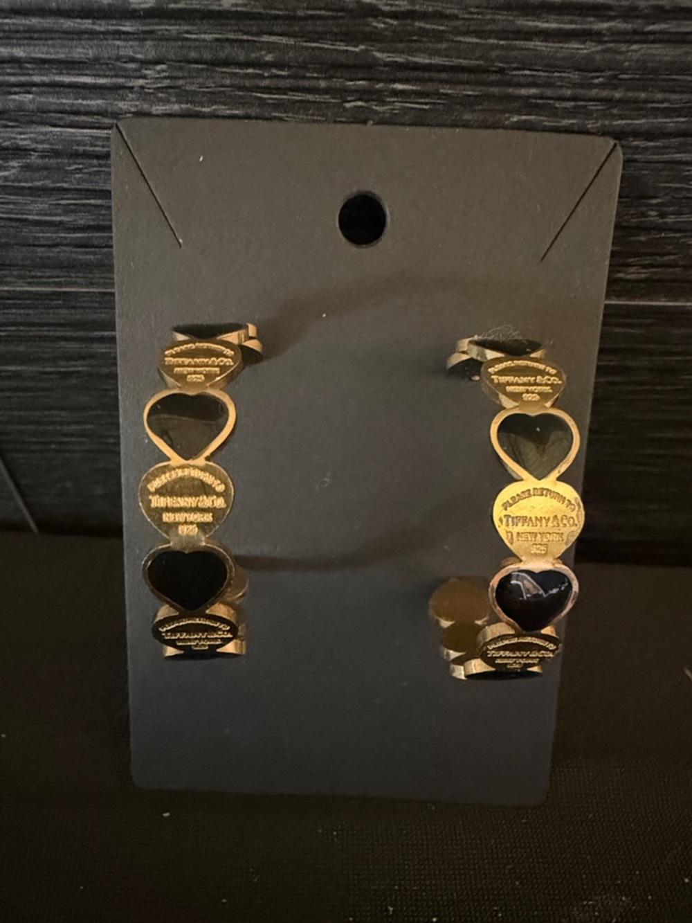 ✨🖤Must Have Fashion Inspired Gold and Black Heart Earrings✨🖤